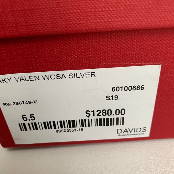 AUTHENTIC VALENTINO GARAVANI ROCKSTUD SANDALS - Picture 5 of 5